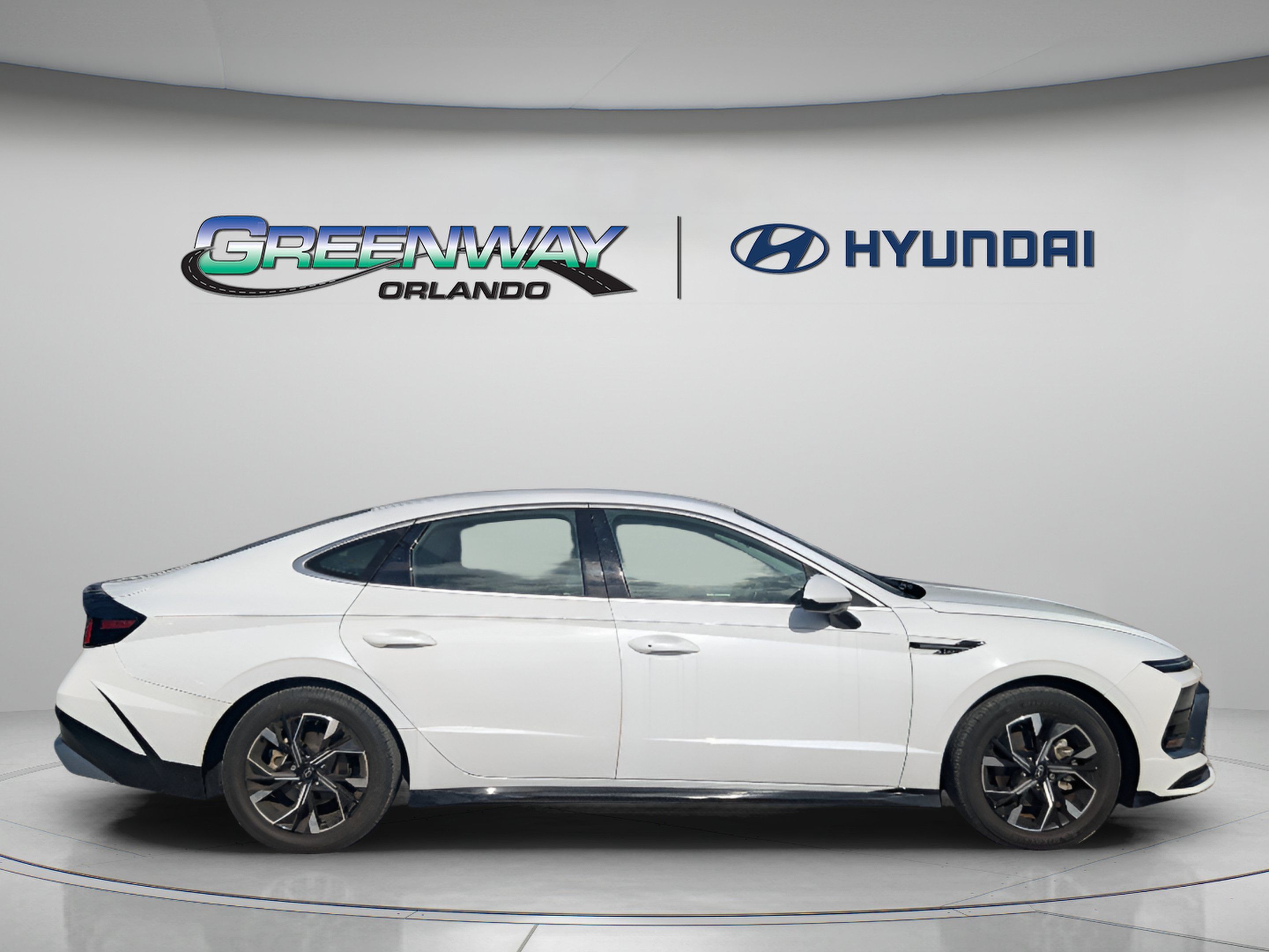 Certified 2024 Hyundai Sonata SEL FWD image 8