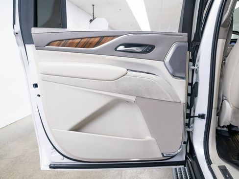 Used 2021 Cadillac Escalade ESV Sport Platinum w/ LPO, ONYX Package image 20