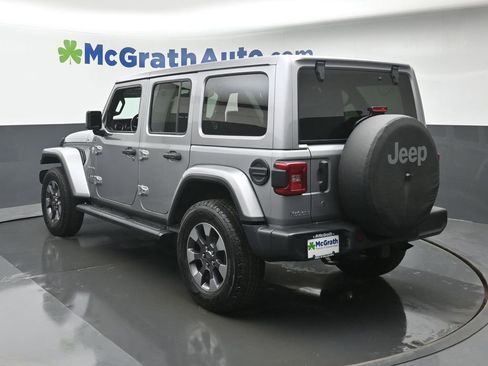 Used 2018 Jeep Wrangler Unlimited Sahara AWD/4WD image 24