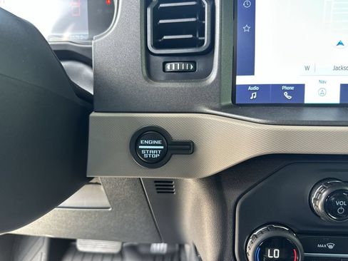 Used 2024 Ford Bronco Wildtrak AWD/4WD image 17