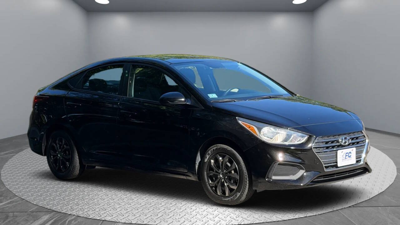 Used 2021 Hyundai Accent SE FWD image 4