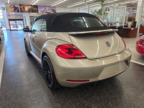 Used 2015 Volkswagen Beetle 1.8T FWD image 6