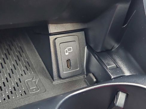 Used 2021 Mercedes-Benz GLC 300 4MATIC image 18