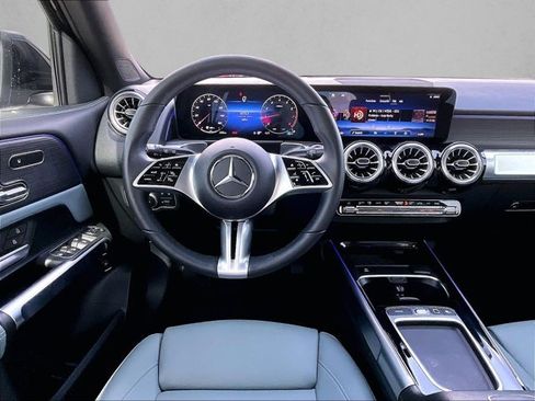 Used 2026 Mercedes-Benz GLB 250 image 7