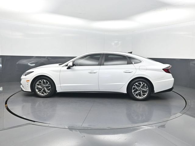 Used 2021 Hyundai Sonata SEL w/ Convenience Package FWD image 3