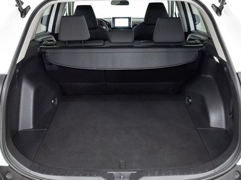 Used 2025 Toyota RAV4 XLE AWD/4WD image 30