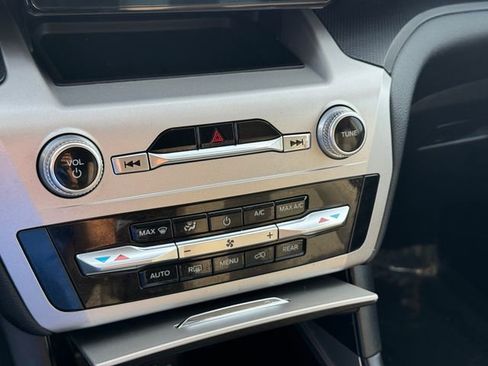 Used 2022 Ford Explorer 2WD image 17