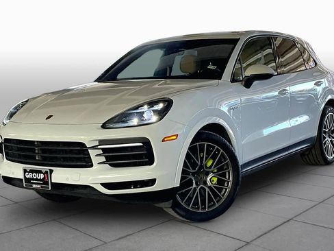 Used 2022 Porsche Cayenne E-Hybrid AWD/4WD image 2