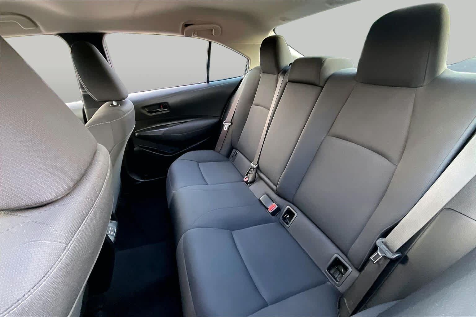 Used 2025 Toyota Corolla LE FWD image 20