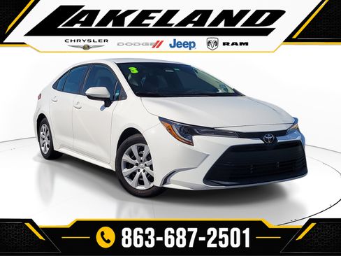 Used 2023 Toyota Corolla LE FWD image 1
