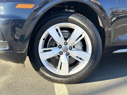 Used 2019 Audi Q5 2.0T Premium w/ Convenience Package image 2