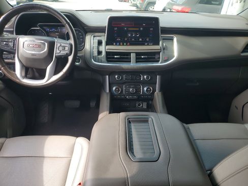 Used 2021 GMC Yukon SLT w/ SLT Premium Package image 13