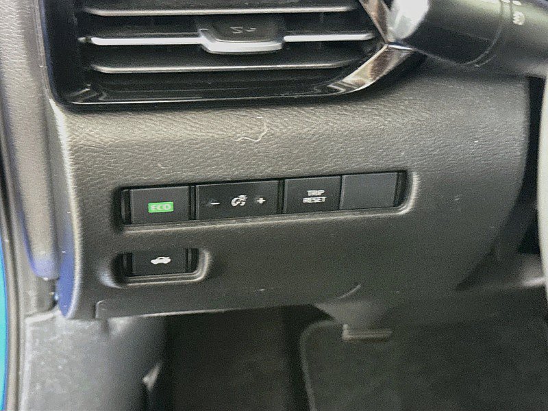 Used 2023 Nissan Sentra SR w/ Trunk Package FWD image 10