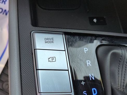 Used 2025 Hyundai Elantra SEL FWD image 24