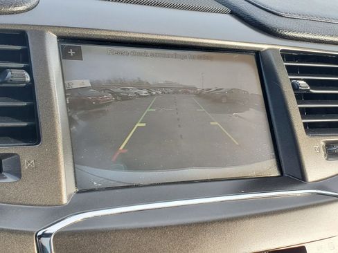 Used 2016 Lincoln MKS image 19