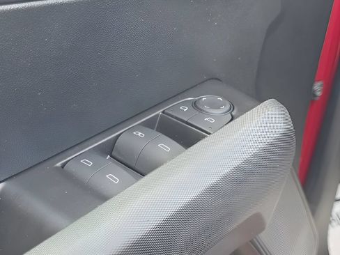 Used 2024 Chevrolet Colorado LT w/ LT Convenience Package RWD image 13