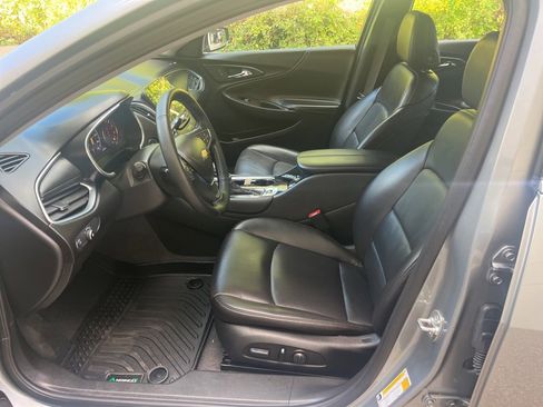 Used 2025 Chevrolet Malibu LT w/ Redline Edition image 16