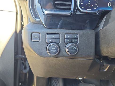 Used 2024 Chevrolet Silverado 2500 LT image 26