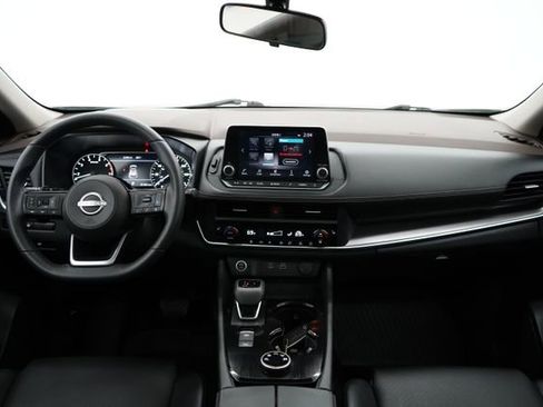 Used 2023 Nissan Rogue SV w/ SV Premium B Package image 15