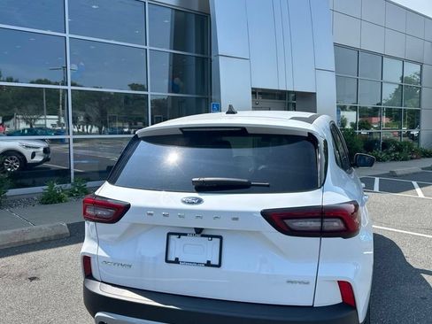 Used 2023 Ford Escape Active AWD/4WD image 4