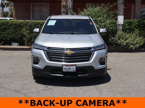 Used 2022 Chevrolet Traverse LT image 3