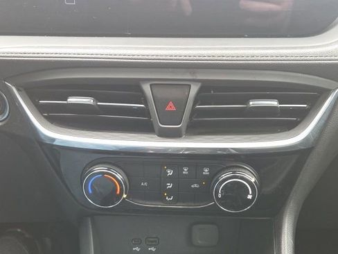 Used 2024 Buick Encore GX Sport Touring image 31