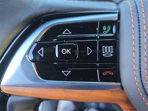 New 2025 Jeep Grand Cherokee Summit image 18