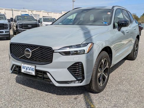 New 2026 Volvo XC60 B5 Core w/ Climate Package AWD/4WD image 8