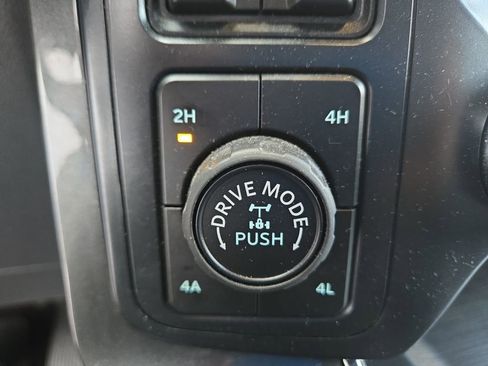 Used 2022 Ford F150 Lariat image 24