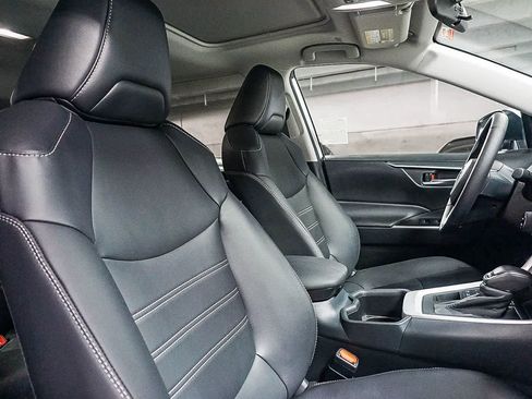Certified 2025 Toyota RAV4 XLE Premium AWD/4WD image 19