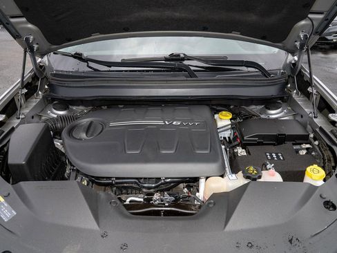 Used 2022 Jeep Cherokee Trailhawk w/ Trailer Tow Group image 12