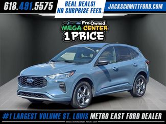 Used 2023 Ford Escape ST-Line image 1
