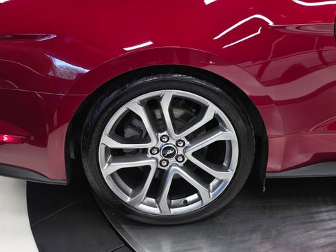 Used 2019 Ford Mustang GT Premium w/ Equipment Group 401A RWD image 39