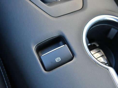 Used 2024 Ford Mustang GT Premium image 31