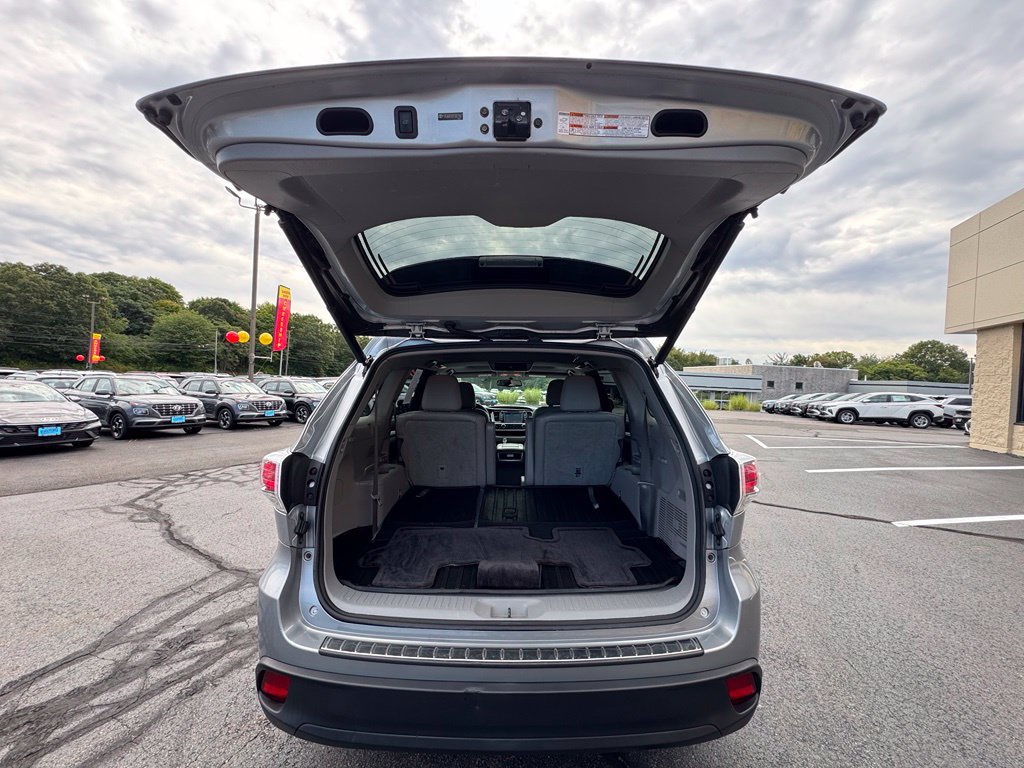 Used 2014 Toyota Highlander XLE AWD/4WD image 26