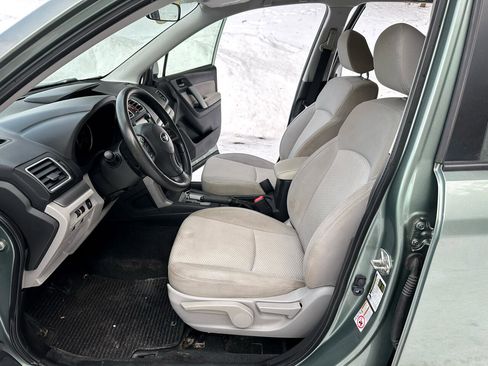 Used 2016 Subaru Forester 2.5i w/ Alloy Wheel Package image 8