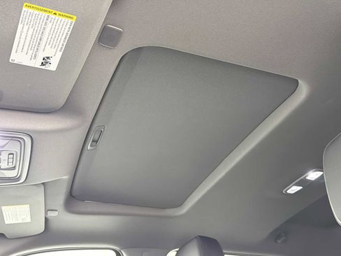 Used 2024 GMC Sierra 1500 SLT w/ SLT Premium Plus Package image 30