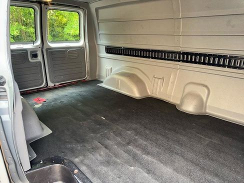 Used 2008 Ford E-250 and Econoline 250 RWD image 12