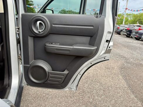 Used 2011 Dodge Nitro Heat AWD/4WD image 12