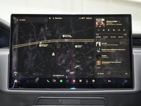 Used 2021 Tesla Model S Plaid image 31