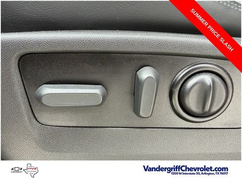 Used 2022 Chevrolet Silverado 1500 High Country w/ Technology Package AWD/4WD image 26