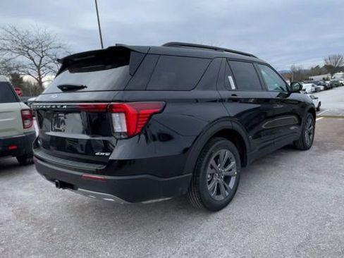 New 2026 Ford Explorer Active w/ Active Comfort Package image 2
