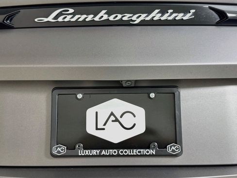 Used 2022 Lamborghini Urus AWD/4WD image 36