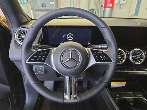 New 2026 Mercedes-Benz GLB 250 image 19