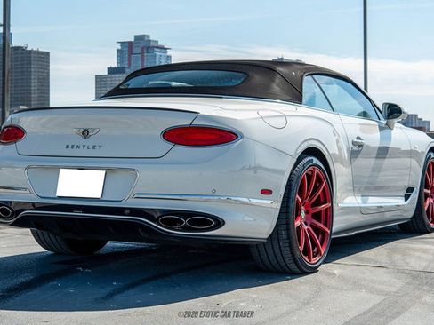 Used 2020 Bentley Continental GT V8 image 18