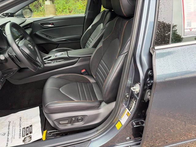Used 2020 Toyota Avalon XSE w/ Carpet Mat Package FWD image 14