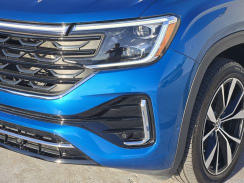 Used 2024 Volkswagen Atlas Cross Sport SEL Premium R-Line image 11