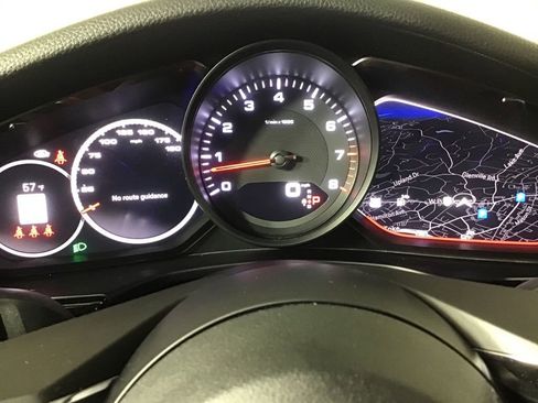 Certified 2022 Porsche Panamera 4 AWD/4WD image 34