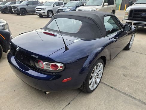 Used 2007 MAZDA MX-5 Miata Touring w/ Suspension Pkg image 5