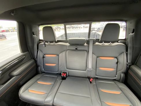Used 2024 GMC Sierra 2500 AT4 w/ AT4 Premium Plus Package AWD/4WD image 13